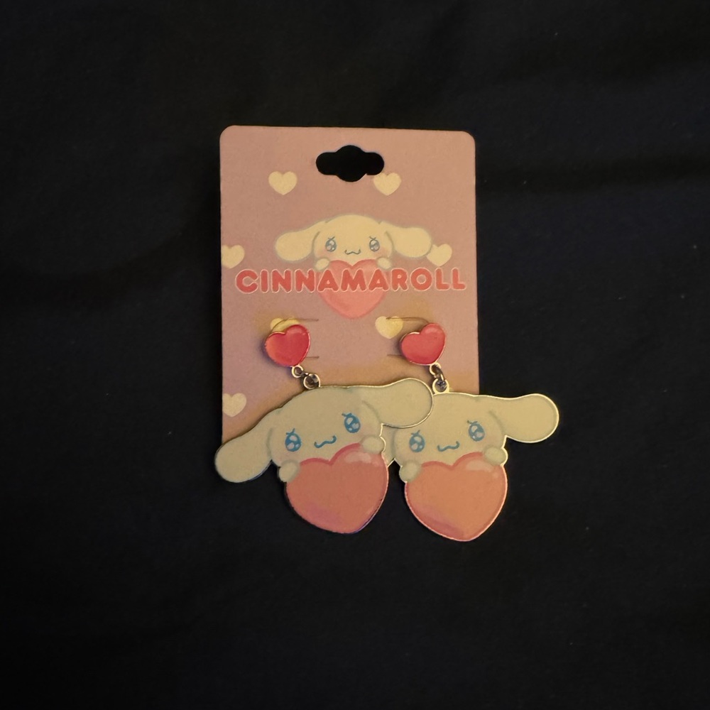 Cinnamoroll Heart Earrings